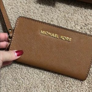 Michael Kors wallet/wristlet